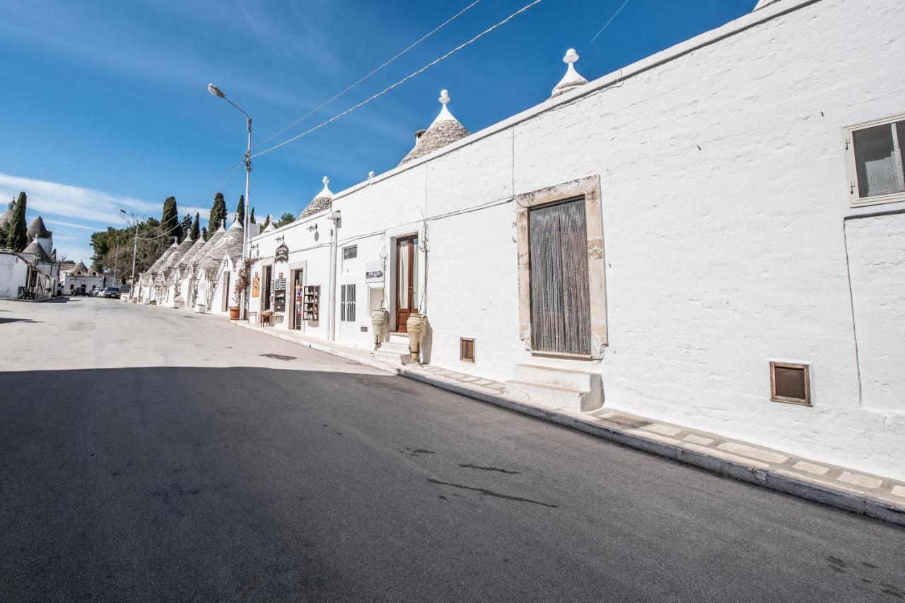 Trulli Antichi Mestieri - Widespread Trulli In The Historic Center Alberobello Exterior foto