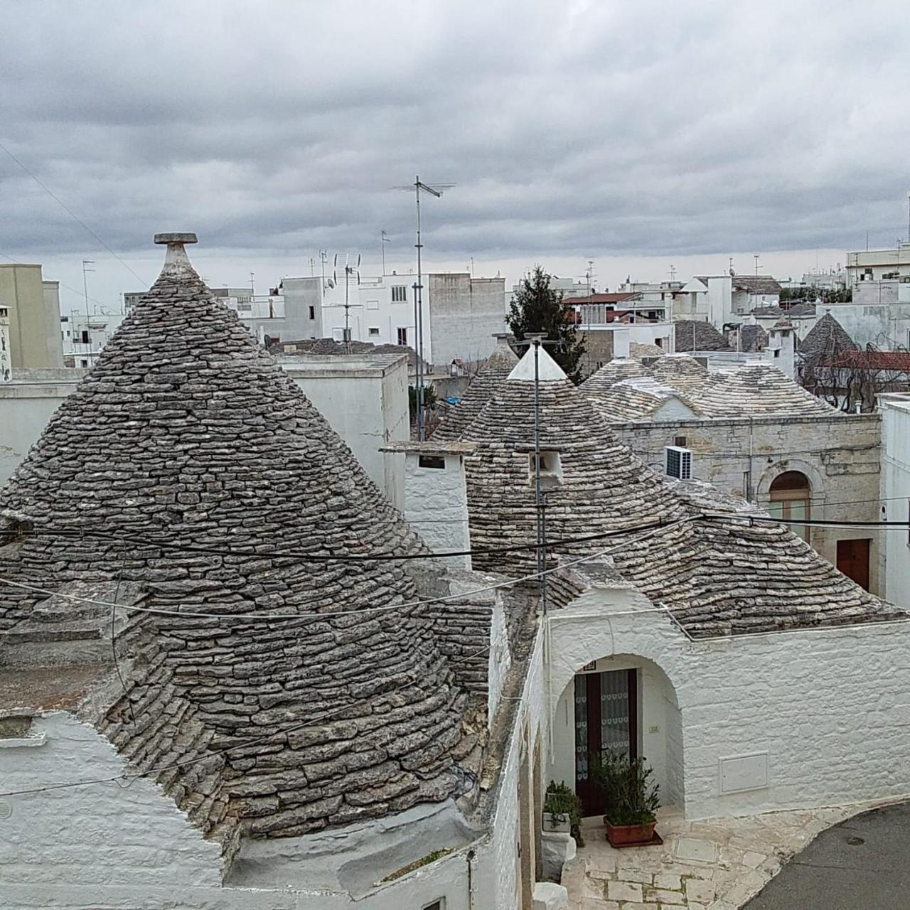 Trulli Antichi Mestieri - Widespread Trulli In The Historic Center Alberobello Exterior foto