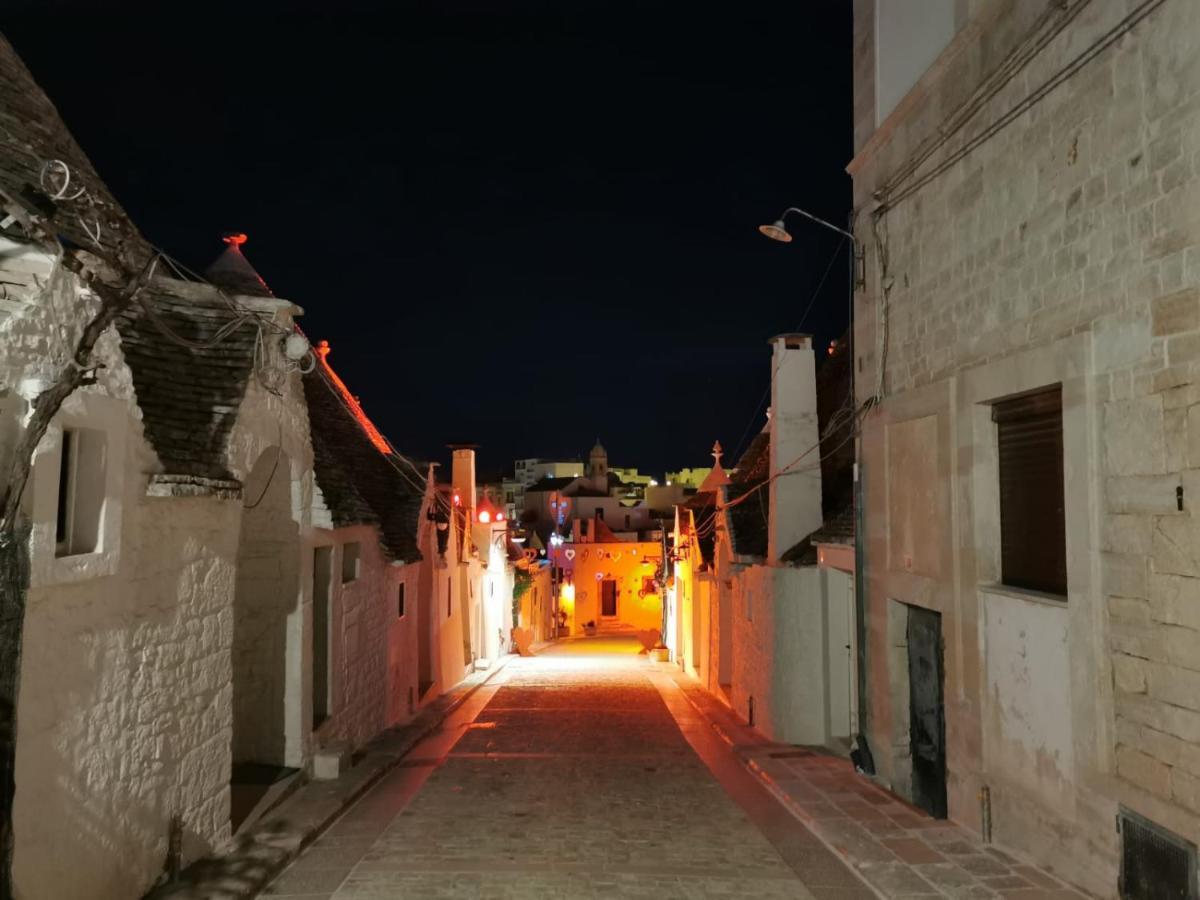 Trulli Antichi Mestieri - Widespread Trulli In The Historic Center Alberobello Exterior foto